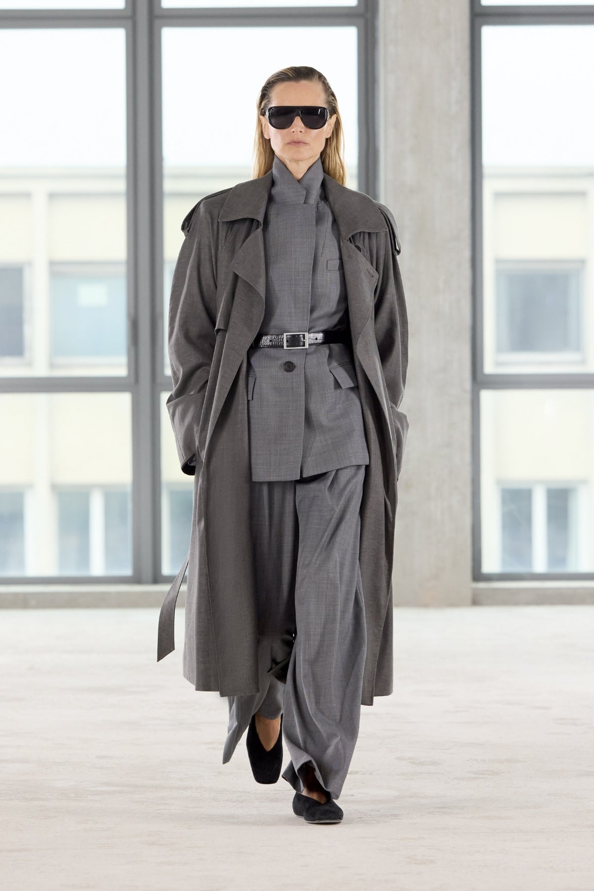 Runway view CAMILLA AND MARC Meyer Wide Leg Pant in Charcoal Grey with front pleats.