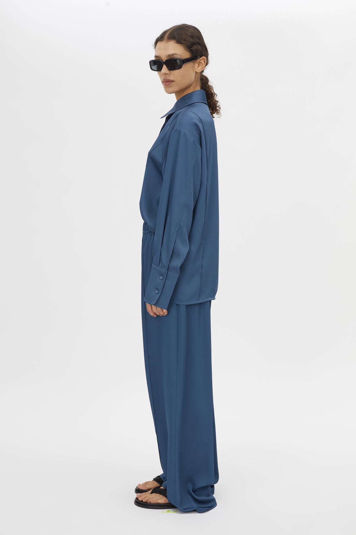 Side view CAMILLA AND MARC Cameo Pant in Steel with a relaxed wide‑leg silhouette.