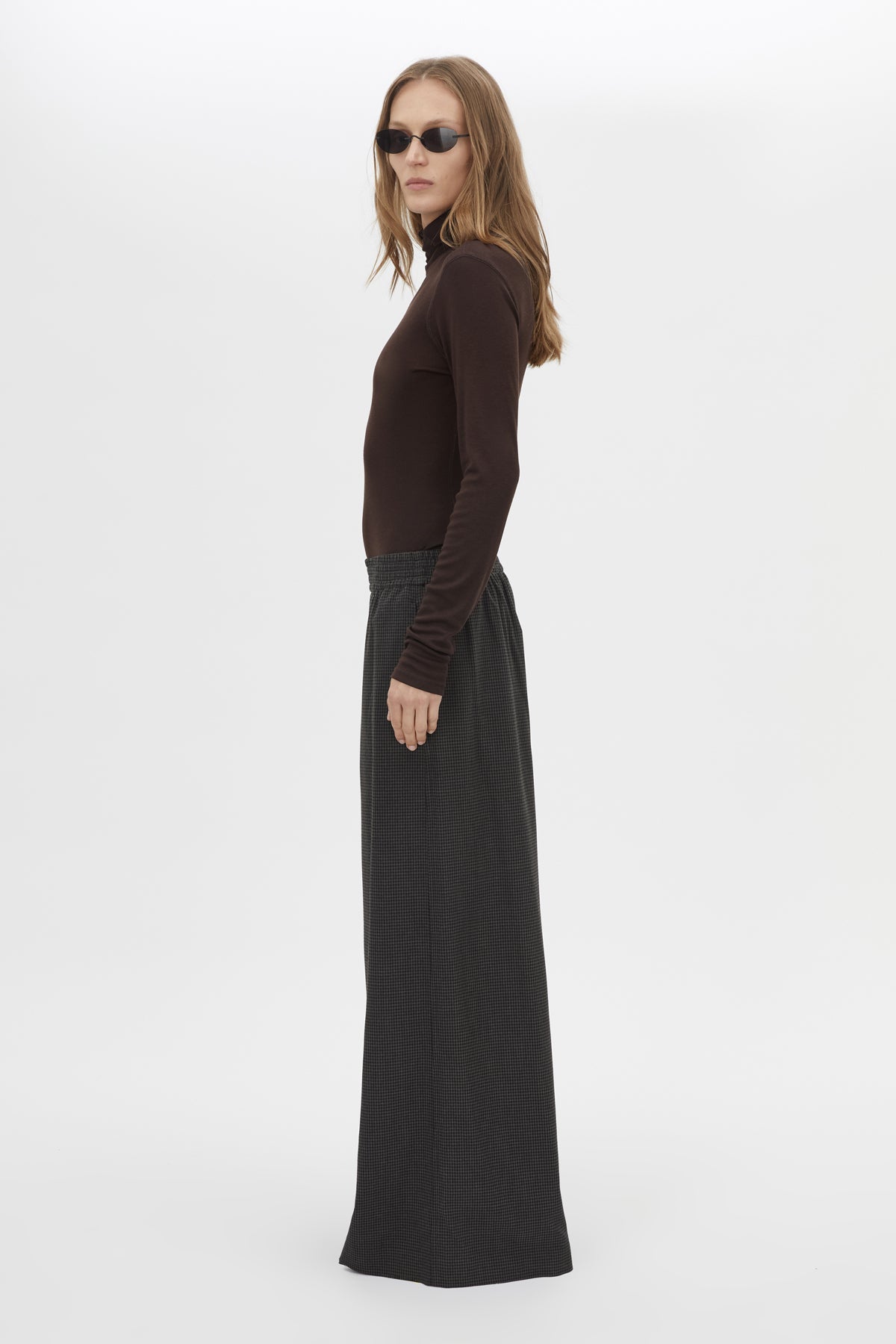 Side view CAMILLA AND MARC Genre gingham soft suiting pant in grey with elasticated waistband.