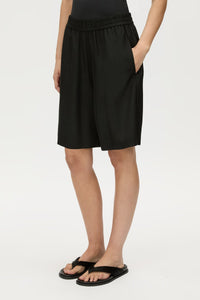 Lazaro Short