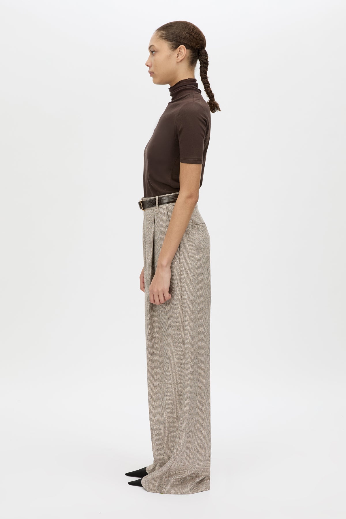 Side view CAMILLA AND MARC Malik Pant in Tan Herringbone with wide‑leg low‑rise tailored silhouette.