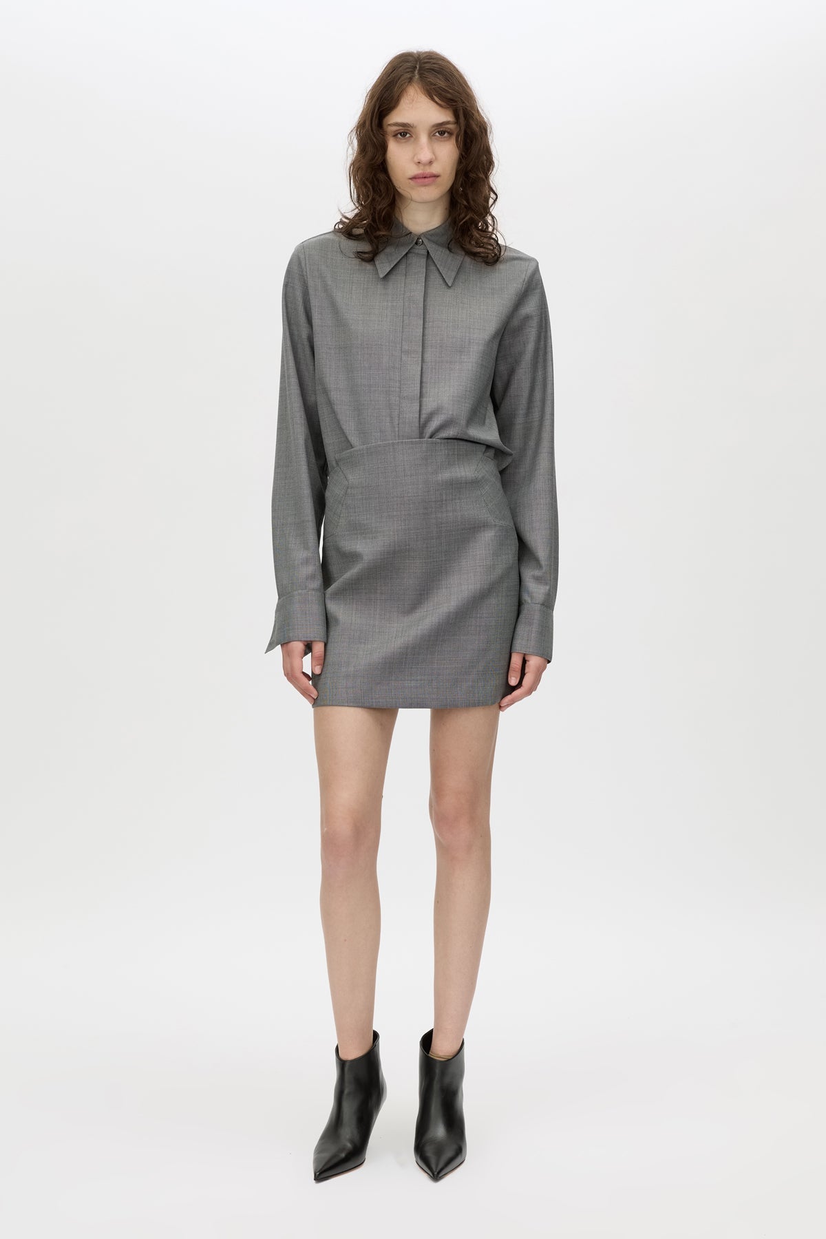 Front view CAMILLA AND MARC Meyer Shirt in Charcoal with a long‑sleeve tailored cut and man‑style collar.