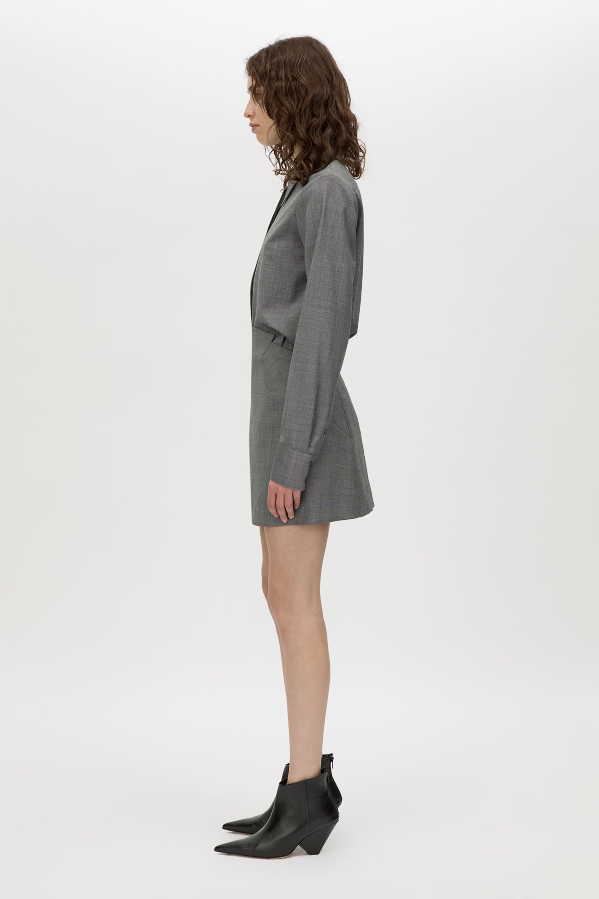 Side view CAMILLA AND MARC Meyer Shirt in Charcoal with a long‑sleeve tailored cut and man‑style collar.