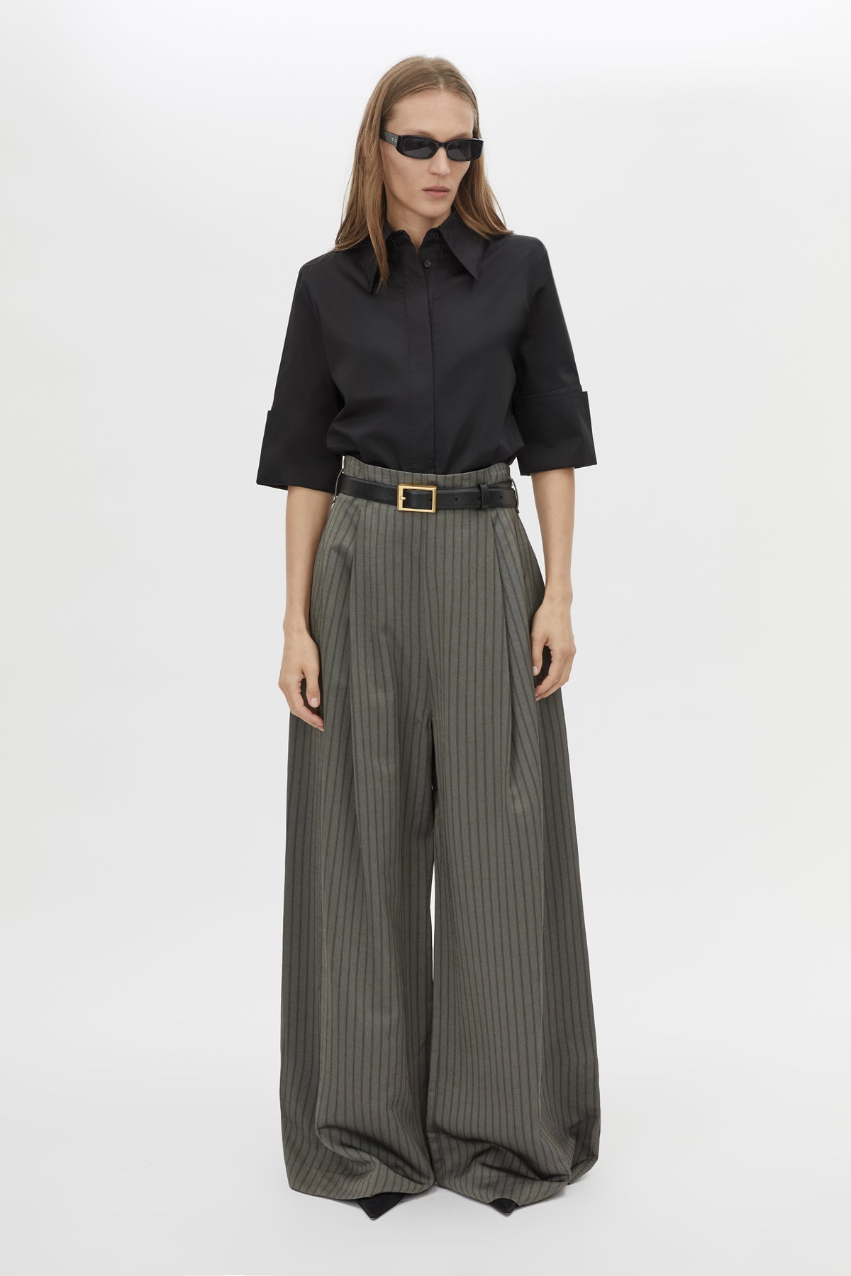 Front styled view CAMILLA AND MARC Pique Short Sleeve Shirt in Black with the Mina Pant.