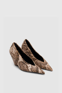 Three-quarter view CAMILLA AND MARC Rhys Snake Pump in laser‑cut snake‑embossed leather.