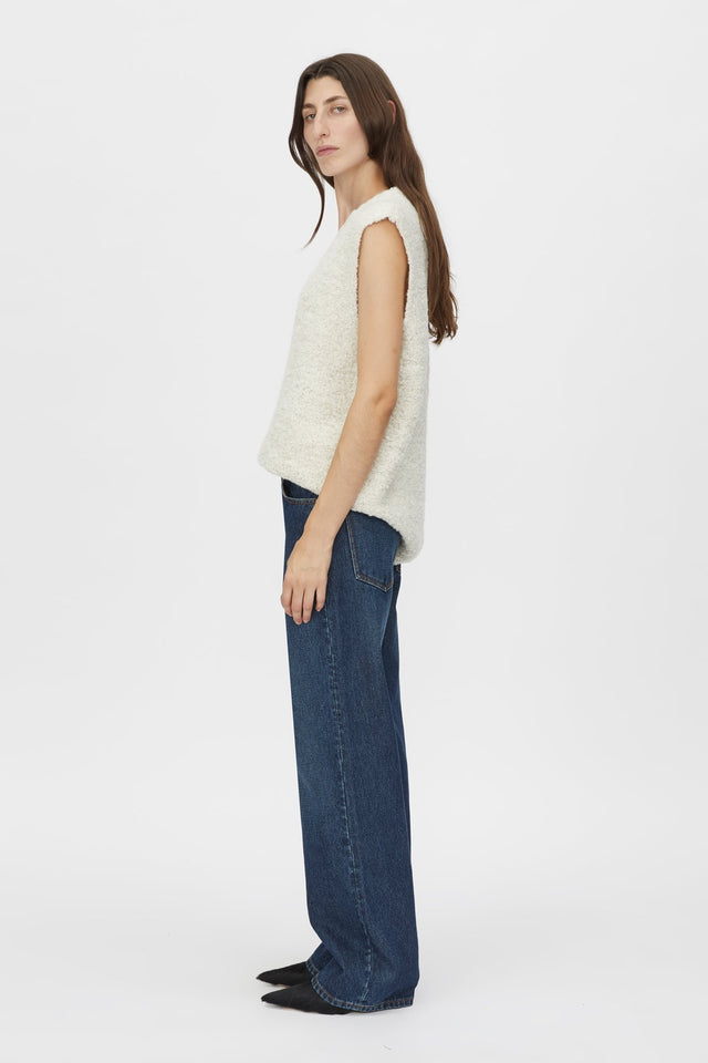 デニム・ジーパン CAMILLA AND MARC Denim Selena Jeans Selena Denim Jean in Almost Indigo CAMILLA AND MARC® C&M