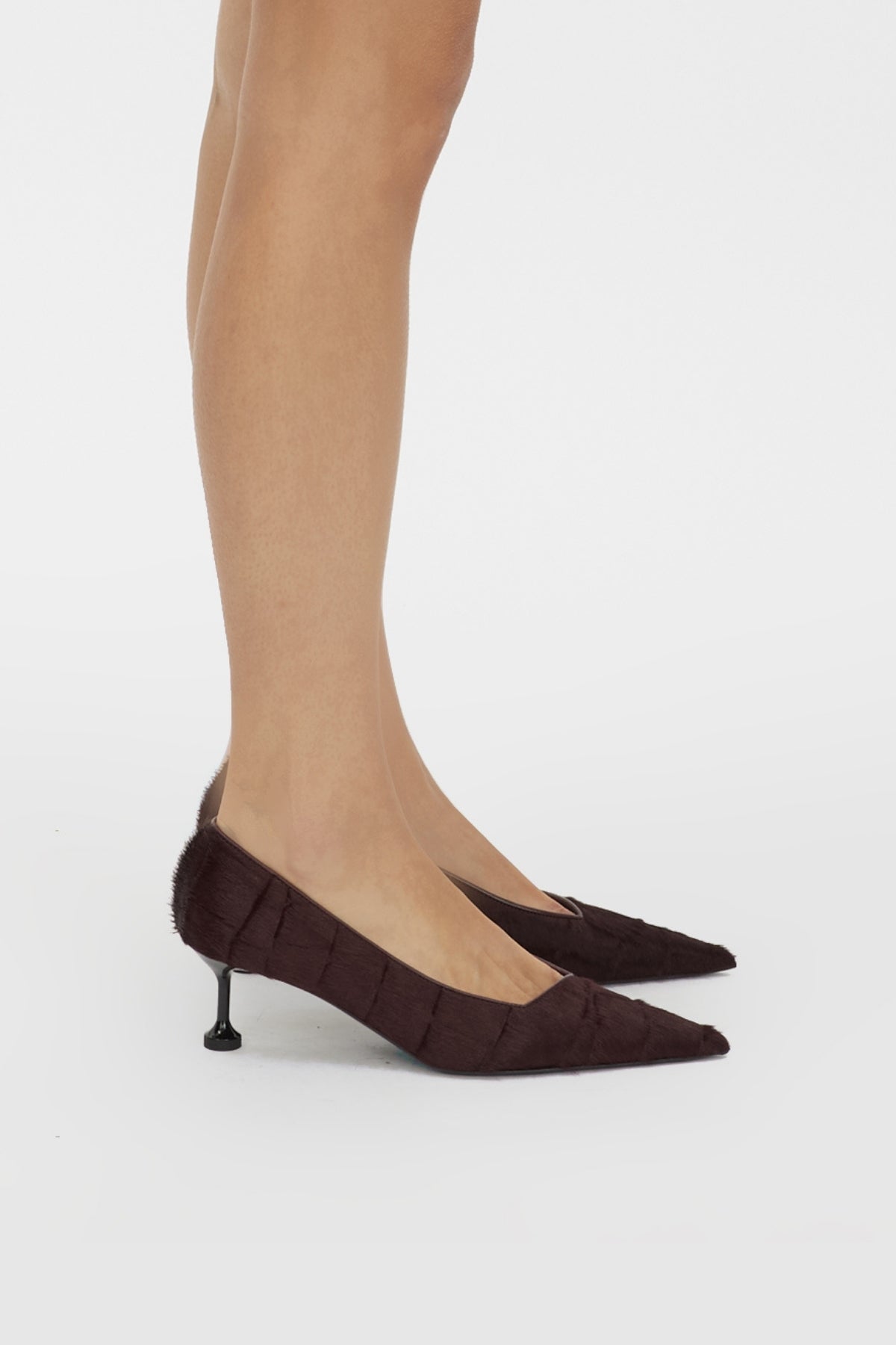 Side view CAMILLA AND MARC Siri Pony Pump in Burgundy on foot.