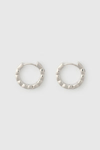 Side view CAMILLA AND MARC Sloane Huggies in Silver rhodium plating.