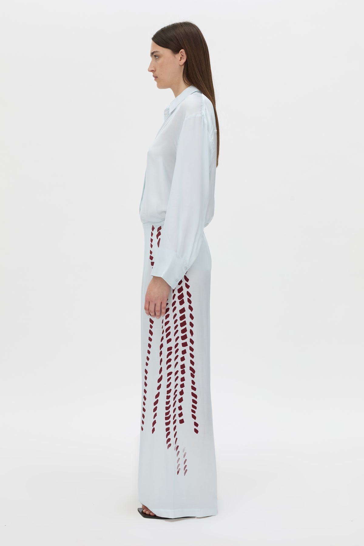 Side view CAMILLA AND MARC Suri Wide-Leg Pant in blue suri print with mid‑rise fit.