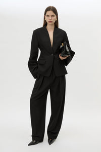 Front view CAMILLA AND MARC Tala Fitted Collarless Blazer in Black with single‑breasted closure, curved sleeves. 